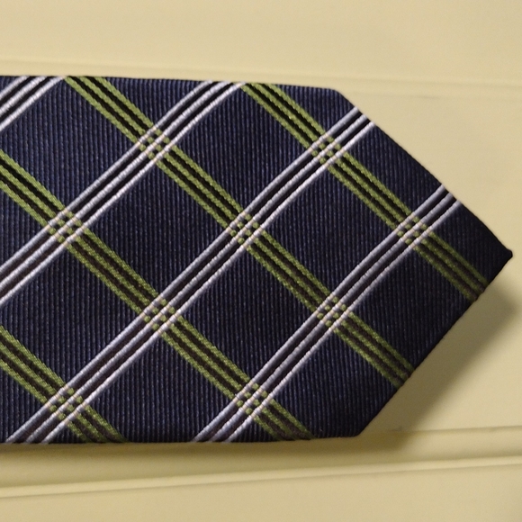 Men's Club Room (2 available) silk woven 50" × 3" navy blue green white tie 👔 - Picture 1 of 11
